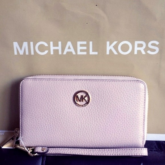 Michael Kors - NWT - Fulton Wristlet in Ballet - Picture 1 of 4